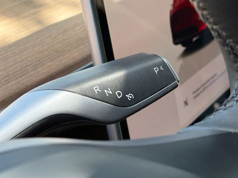 Used 2023 Tesla Model Y AWD image 14