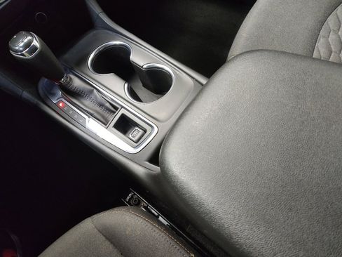 Used 2021 Chevrolet Equinox LT FWD image 26