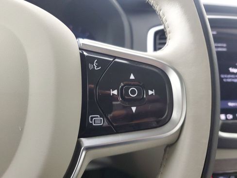 Used 2024 Volvo XC90 B6 Ultimate w/ Protection Package image 28