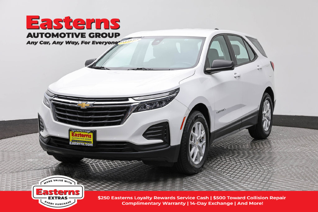 Used 2023 Chevrolet Equinox LS w/ Driver Confidence II Package FWD image 1