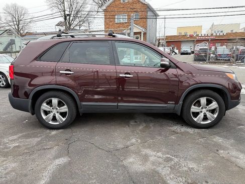 Used 2013 Kia Sorento EX w/ EX V6 Premium Pkg image 6