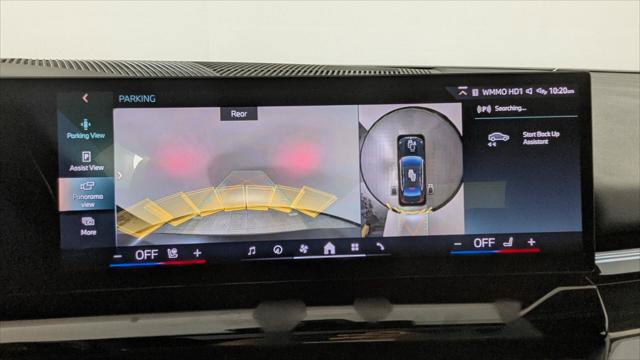 Used 2025 BMW 530i w/ Premium Package RWD image 32