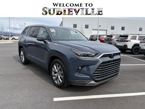 Used 2024 Toyota Grand Highlander AWD image 1