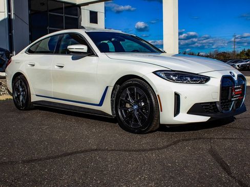 Used 2024 BMW i4 xDrive40i image 3