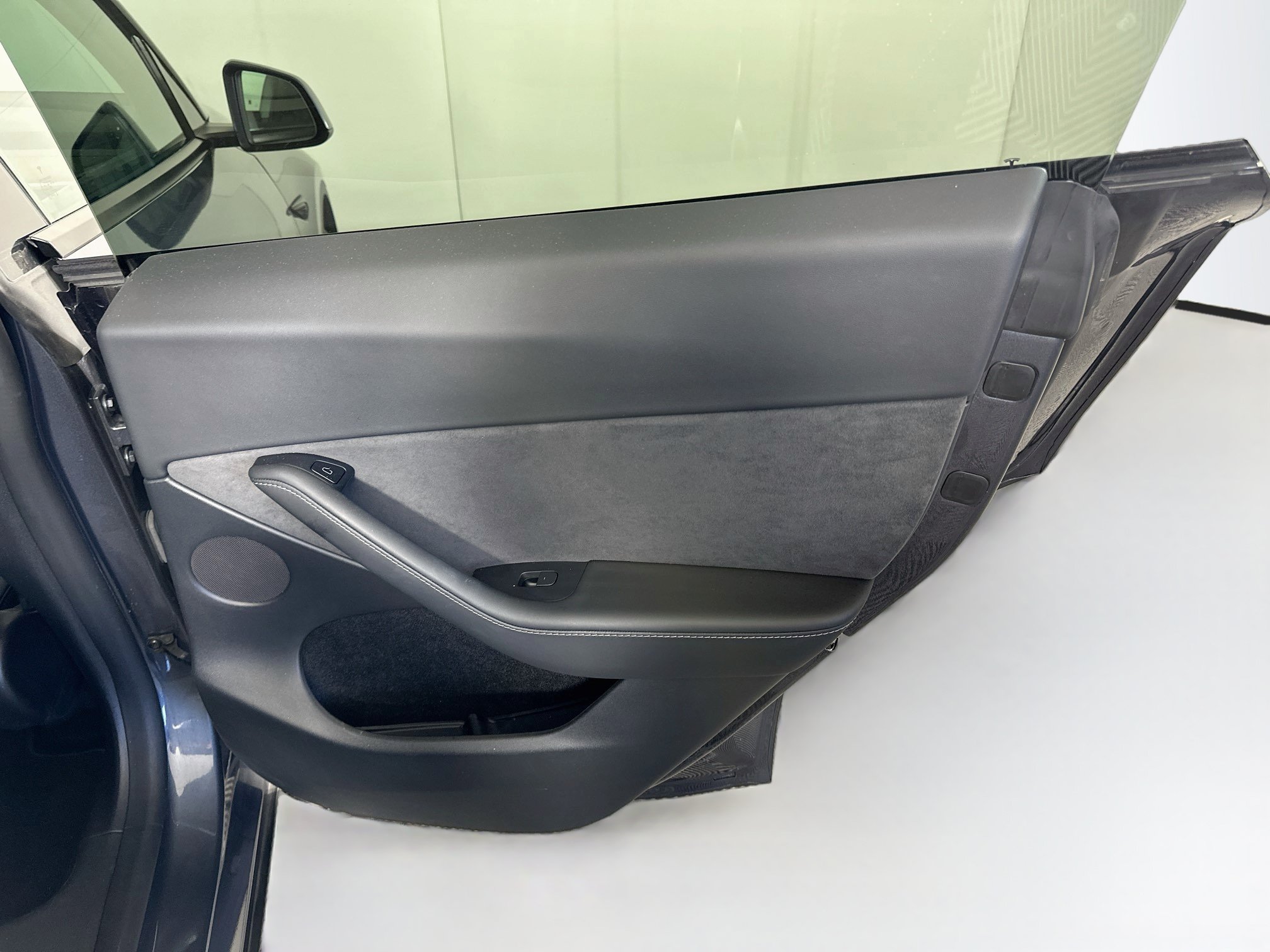 Used 2022 Tesla Model Y Long Range AWD/4WD image 31