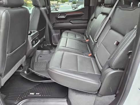 Used 2024 GMC Sierra 1500 Denali w/ Denali Reserve Package AWD/4WD image 17