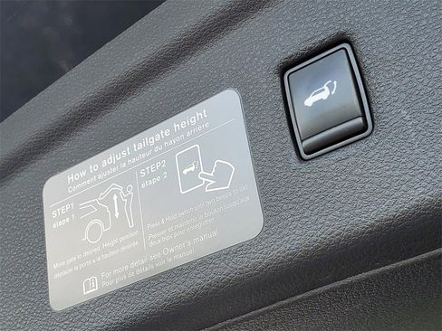 Used 2021 INFINITI QX50 Essential w/ Convenience Package image 34