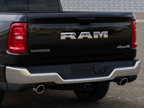New 2026 RAM 1500 Laramie AWD/4WD image 13