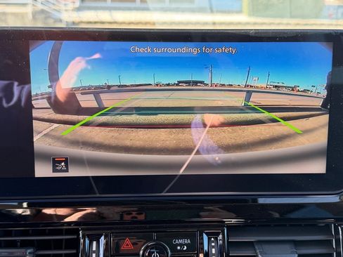 New 2026 Nissan Pathfinder SV image 9