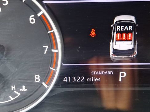 Certified 2023 Nissan Rogue SV FWD image 12