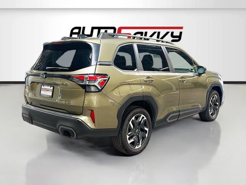 Used 2025 Subaru Forester Limited AWD/4WD image 7