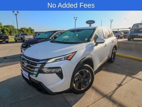 Used 2024 Nissan Rogue SV FWD image 1
