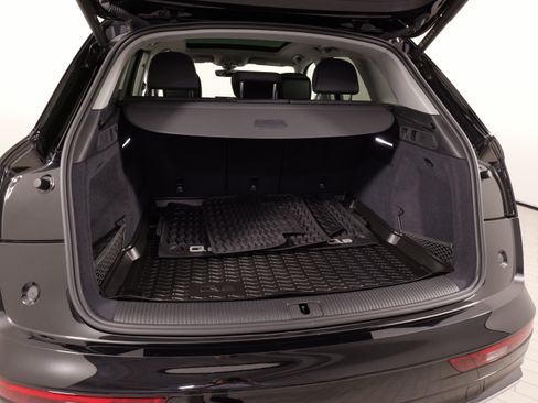 Used 2023 Audi Q5 2.0T Premium w/ Convenience Package AWD/4WD image 52