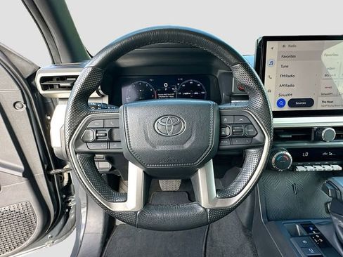 Used 2024 Toyota Tacoma TRD Off-Road image 11