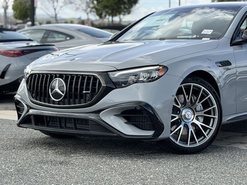 New 2026 Mercedes-Benz E 53 AMG e 4MATIC Sedan image 3