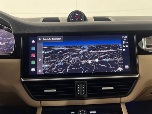 Certified 2023 Porsche Cayenne Platinum Edition AWD/4WD image 36