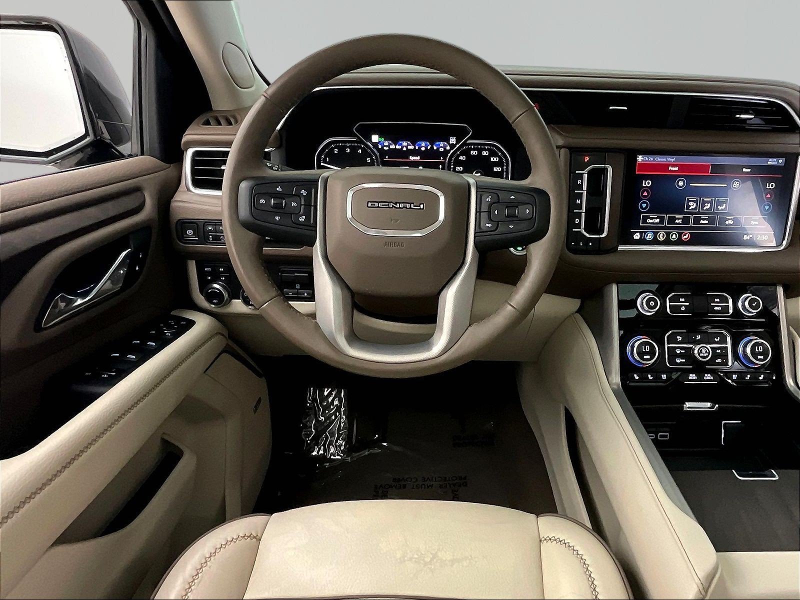Used 2021 GMC Yukon Denali w/ Denali Ultimate Package AWD/4WD image 8