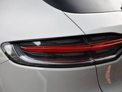 New 2026 Porsche Macan image 14