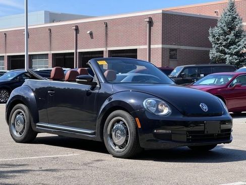Used 2015 Volkswagen Beetle 1.8T FWD image 4