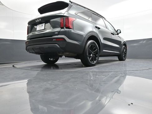 Certified 2023 Kia Sorento S w/ Panoramic Sunroof Package image 31
