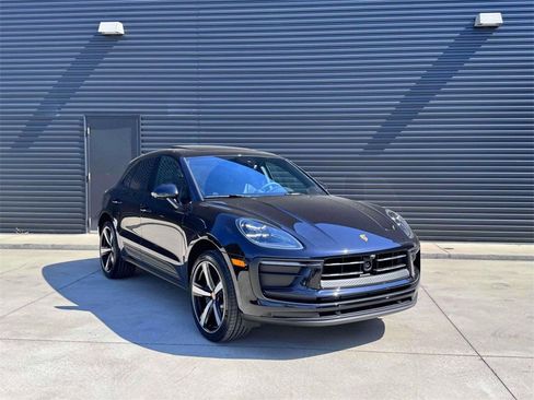 New 2025 Porsche Macan image 9