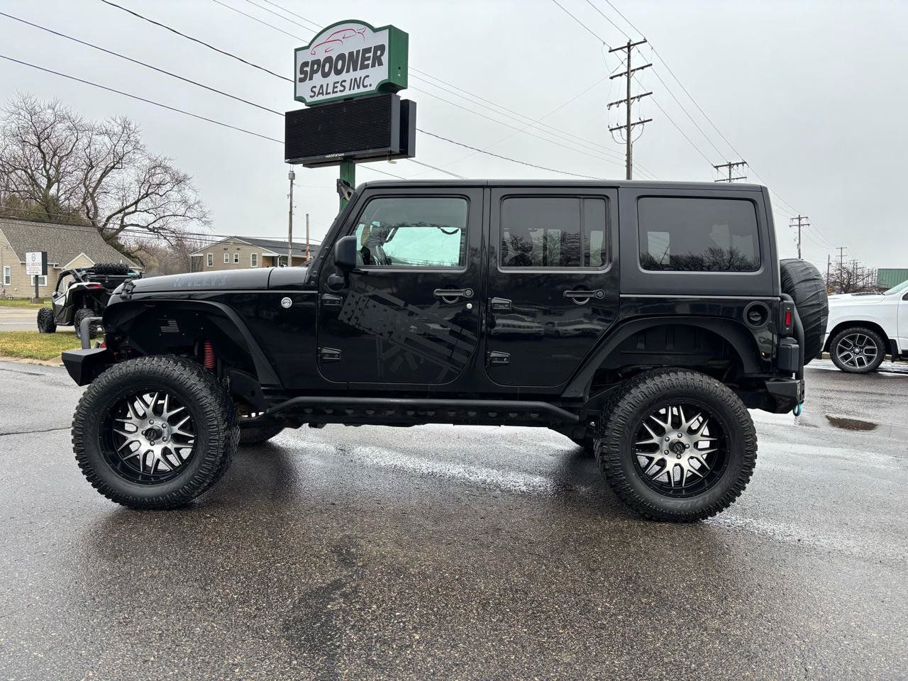 Used 2017 Jeep Wrangler Unlimited Sport AWD/4WD image 2