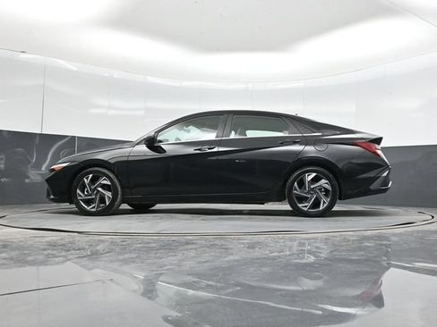 Used 2024 Hyundai Elantra Limited FWD image 54
