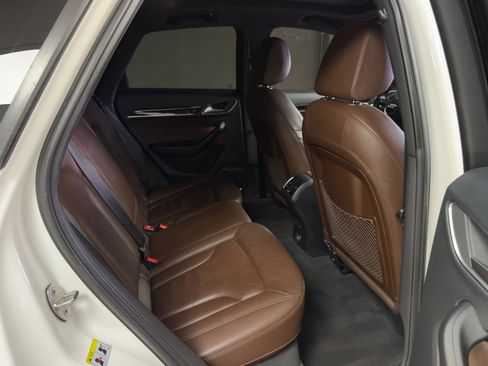 Used 2017 Audi Q3 2.0T Prestige w/ Prestige Package image 31