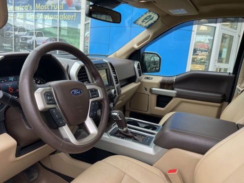 Used 2019 Ford F150 Lariat w/ Equipment Group 502A Luxury image 6