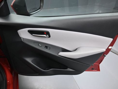 Certified 2019 Toyota Yaris LE image 31