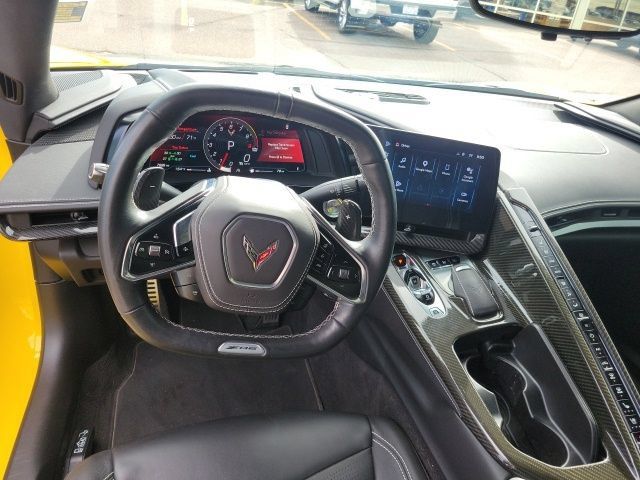 Used 2025 Chevrolet Corvette Z06 RWD image 14