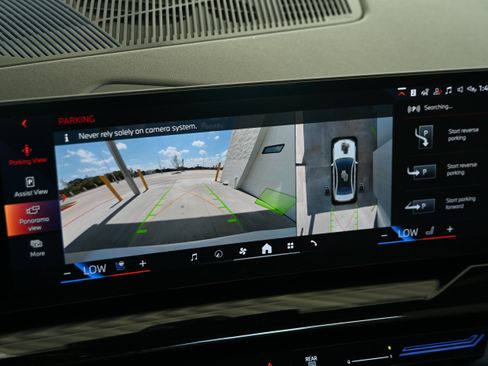 Certified 2024 BMW 530i w/ Premium Package RWD image 17