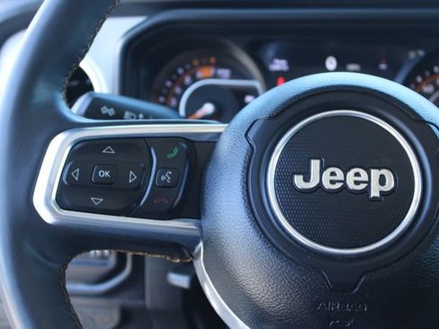 Used 2024 Jeep Wrangler Unlimited Sahara AWD/4WD image 20