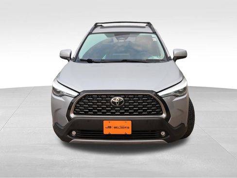 Used 2024 Toyota Corolla Cross XLE w/ Convenience Package AWD/4WD image 12