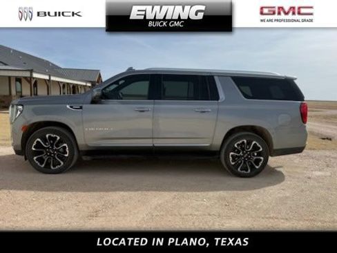 Used 2023 GMC Yukon XL Denali image 1