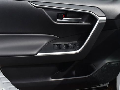 Certified 2025 Toyota RAV4 XLE image 17