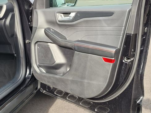 Used 2025 Ford Escape ST-Line image 22