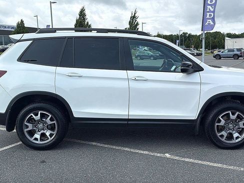 Used 2023 Honda Passport TrailSport image 4