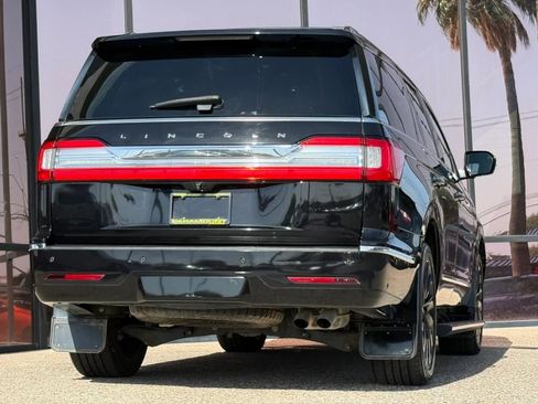 Used 2021 Lincoln Navigator Reserve AWD/4WD image 11