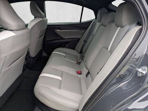Used 2025 Toyota Camry SE FWD image 17