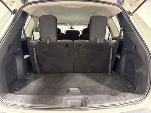 Used 2017 Nissan Pathfinder S AWD/4WD image 17