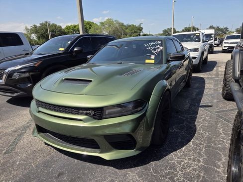 Used 2021 Dodge Charger SRT Hellcat RWD image 3
