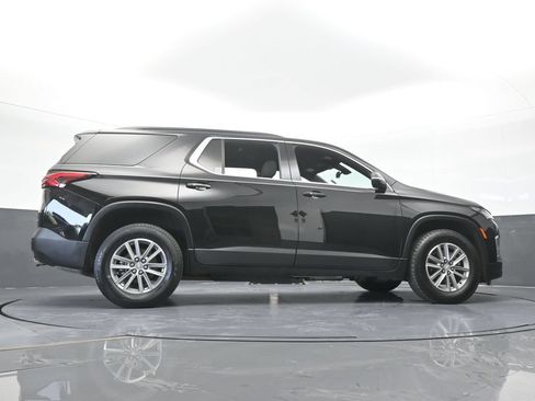 Used 2023 Chevrolet Traverse LT FWD image 65