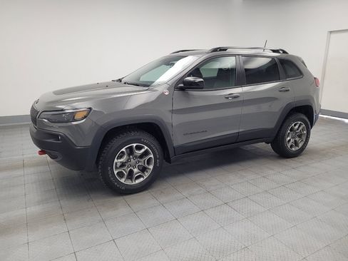 Used 2022 Jeep Cherokee Trailhawk AWD/4WD image 2