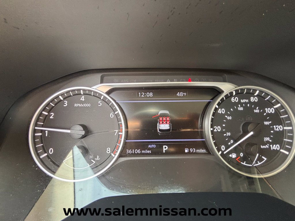 Used 2023 Nissan Pathfinder SL AWD/4WD image 8