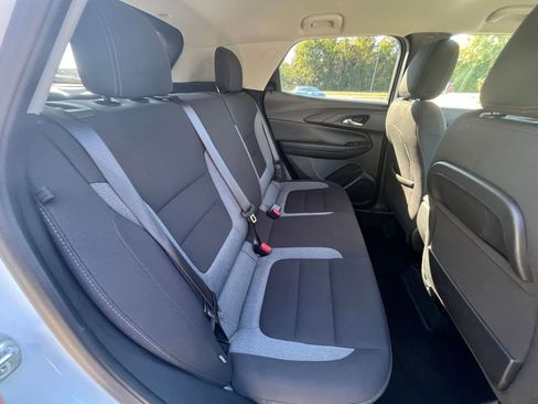 Used 2025 Chevrolet TrailBlazer LT image 34