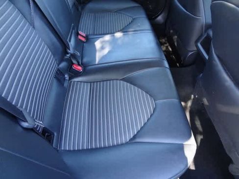 Used 2024 Toyota Camry SE image 10