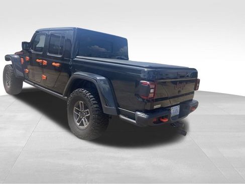 Used 2025 Jeep Gladiator Mojave AWD/4WD image 19
