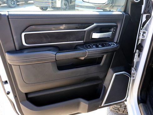 Used 2021 RAM 2500 Laramie AWD/4WD image 17