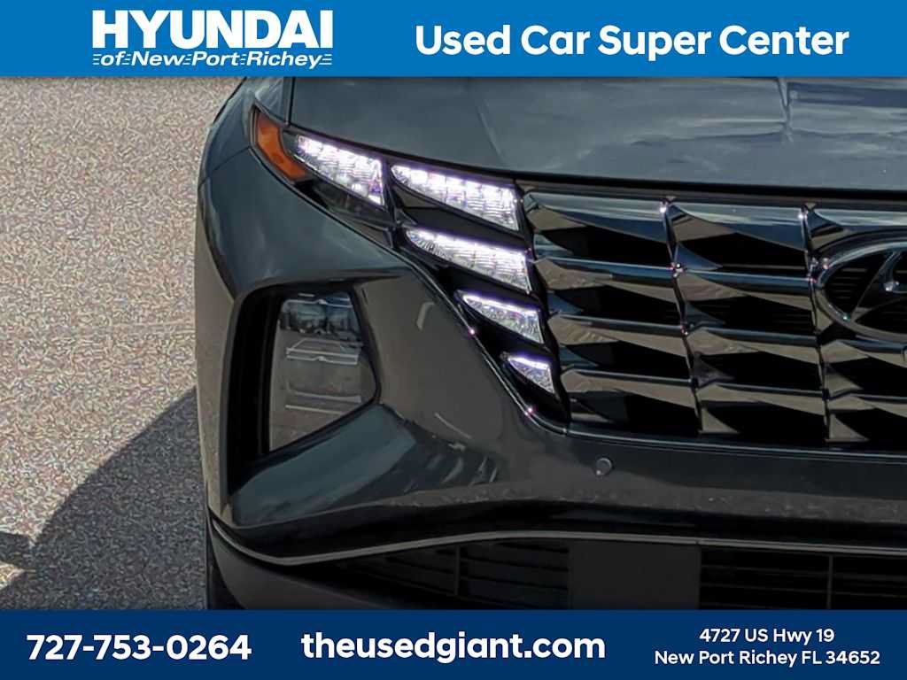 Certified 2022 Hyundai Tucson Limited w/ Cargo Package FWD image 9